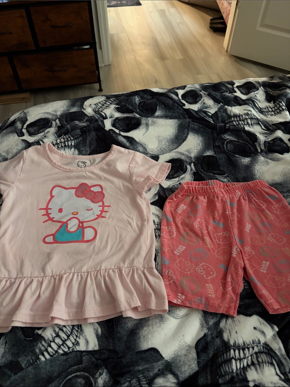Hello Kitty Pink Girls' Two-Piece Set